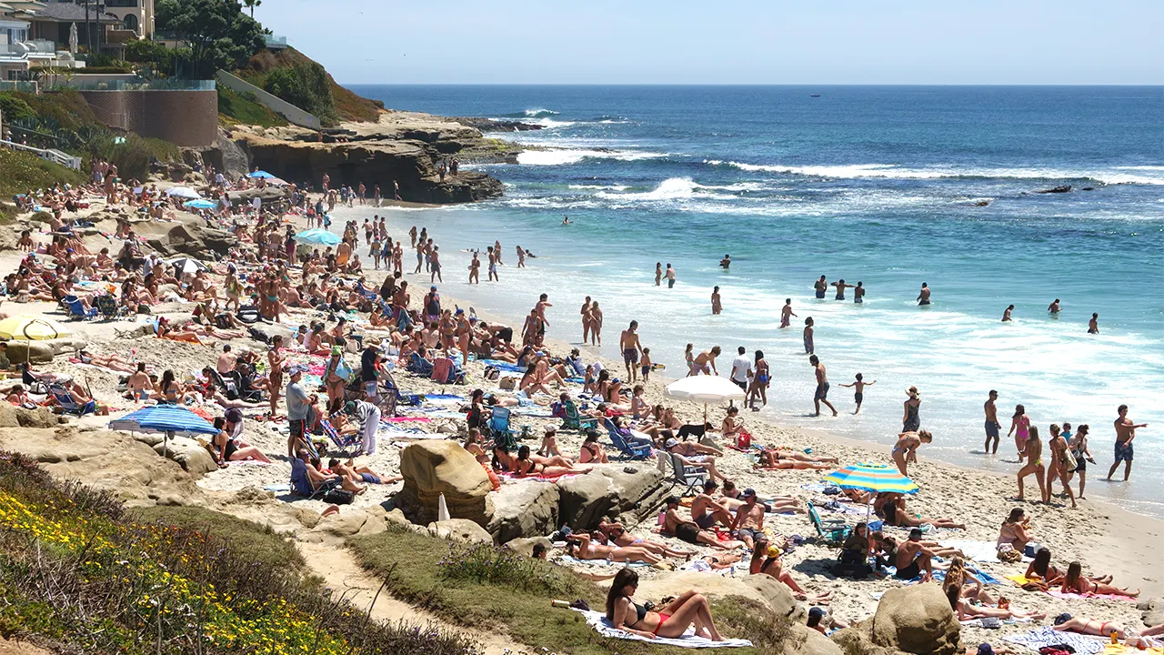 Operation Pacific Viper seizes large cocaine shipment in the Pacific Ocean