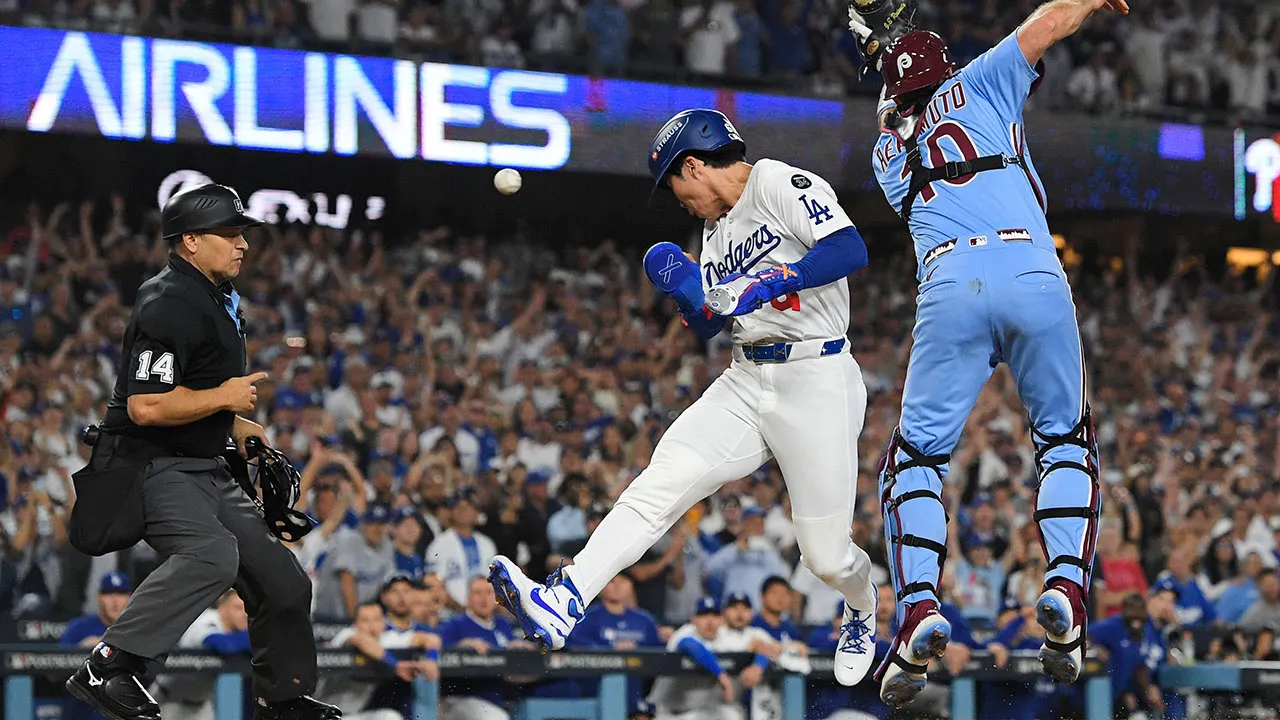 Orion Kekering's wild throw lets Dodgers score and win NLDS