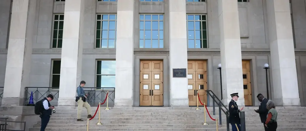 Pentagon Receives Unexplained $130 Million Donation While Democrats Extend Shutdown