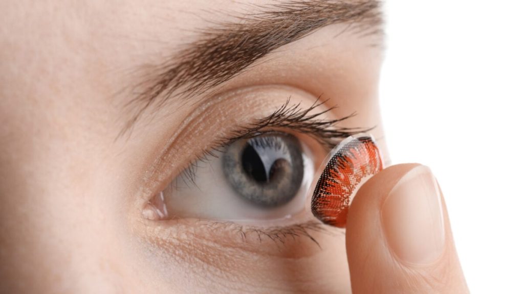 Planning to Dress Up for Halloween? Important Information About Novelty Contact Lenses