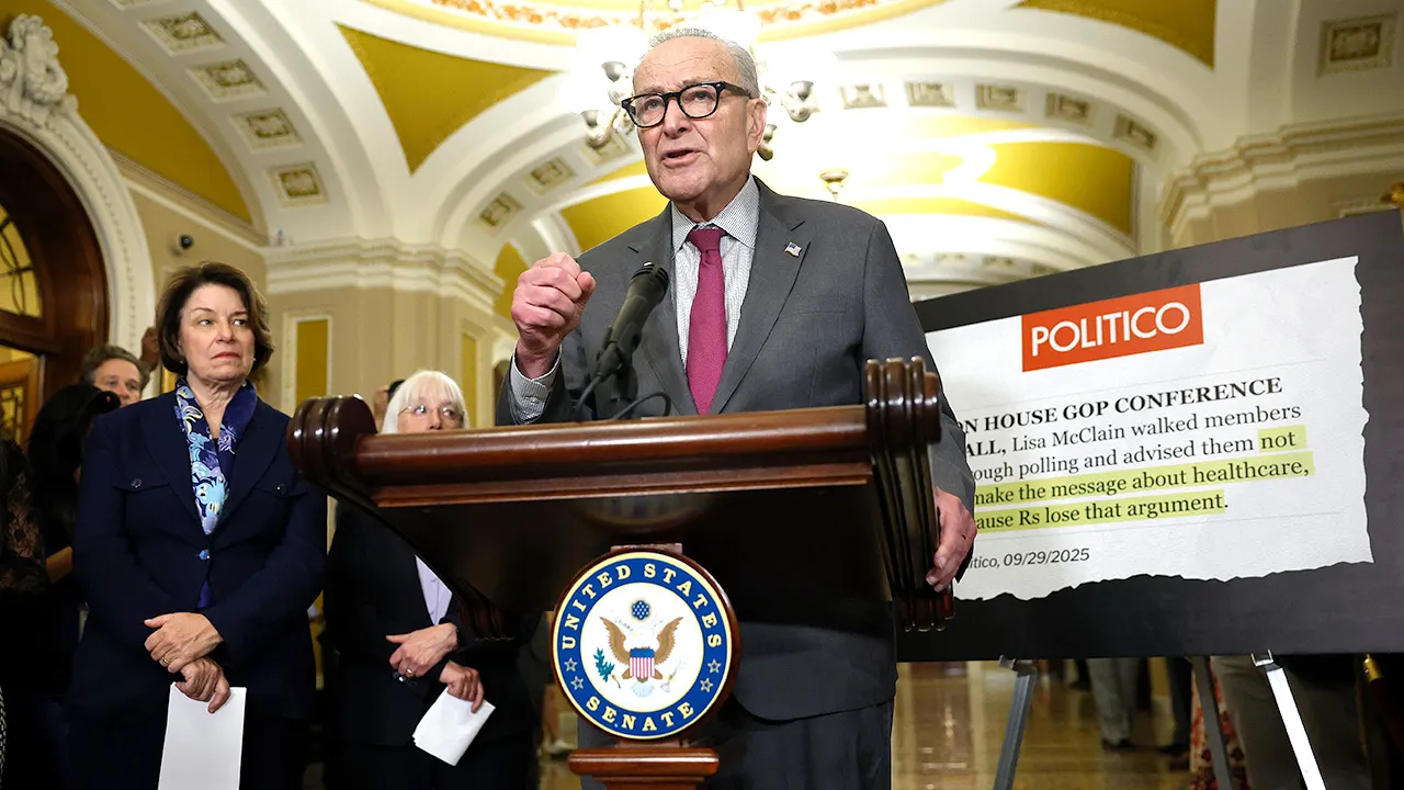 Politics Update: Government Shutdown Persists as White House Critiques Democrats