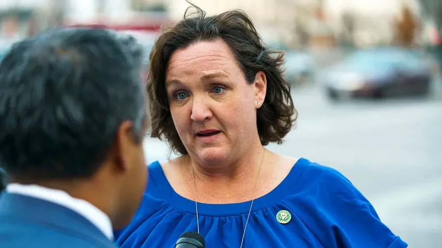 Porter loses his temper at staff member in video: 'Get out of my way'