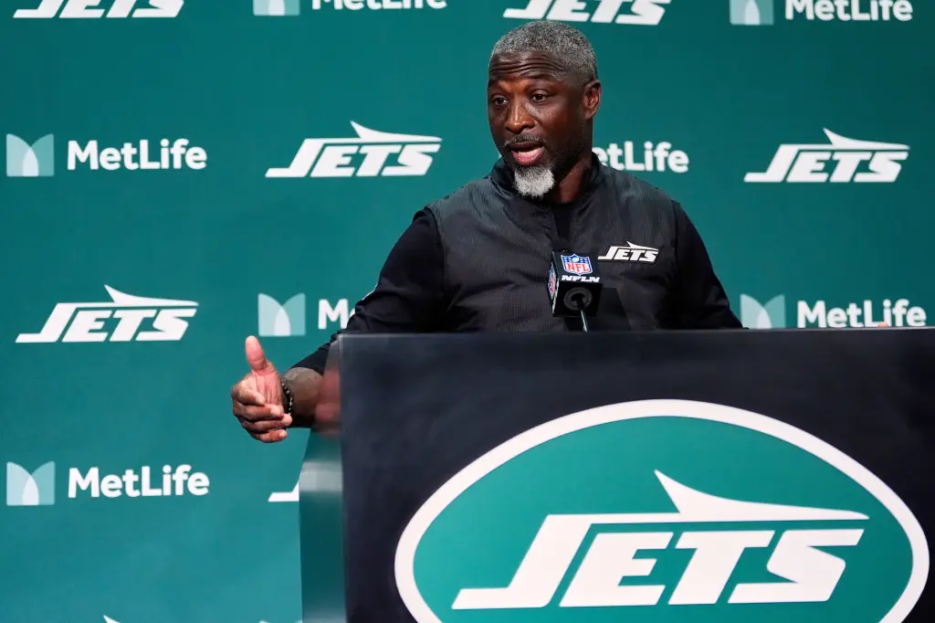 Reasons for the Jets' early journey to London before playing the Broncos