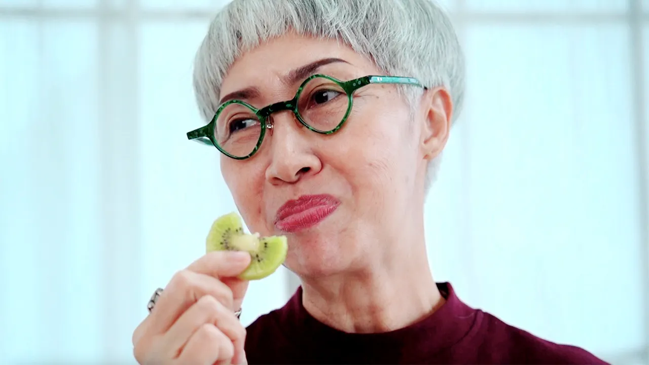 Recent research shows that kiwi, rye bread, and mineral water aid in relieving constipation.