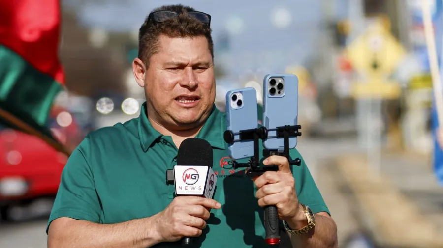 Journalist arrested during summer ICE protests deported to El Salvador