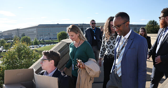 Reporters Surrender Their Badges Due to New Pentagon Press Regulations