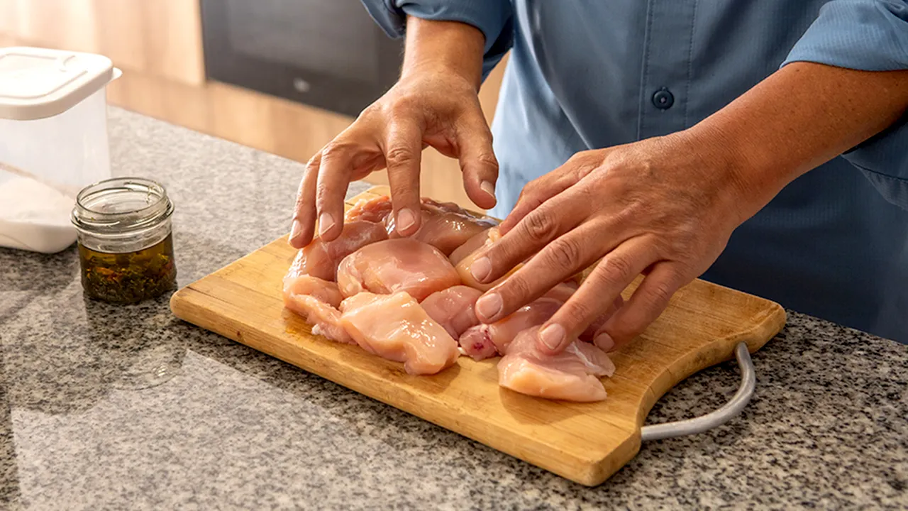 Research connects tainted meat to urinary tract infections in Southern California residents