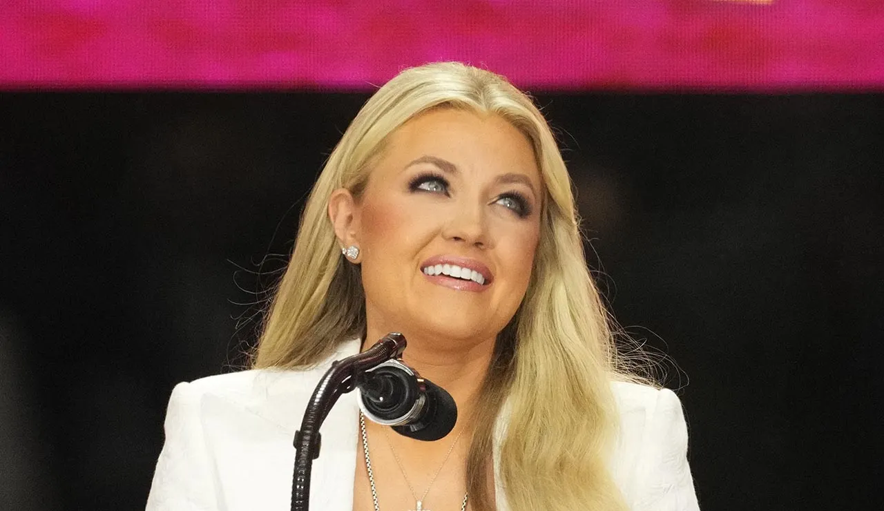 Riley Gaines commends Erika Kirk before the Ole Miss Turning Point USA event