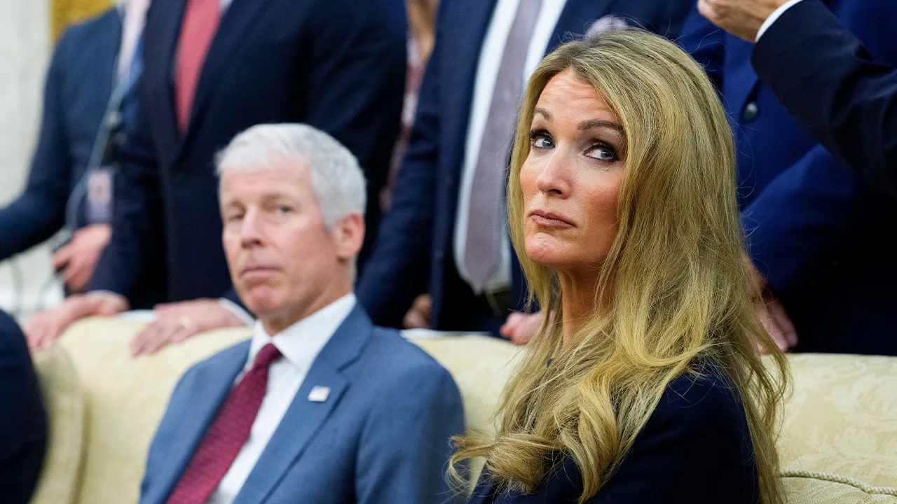 SBA workers on leave create out-of-office messages