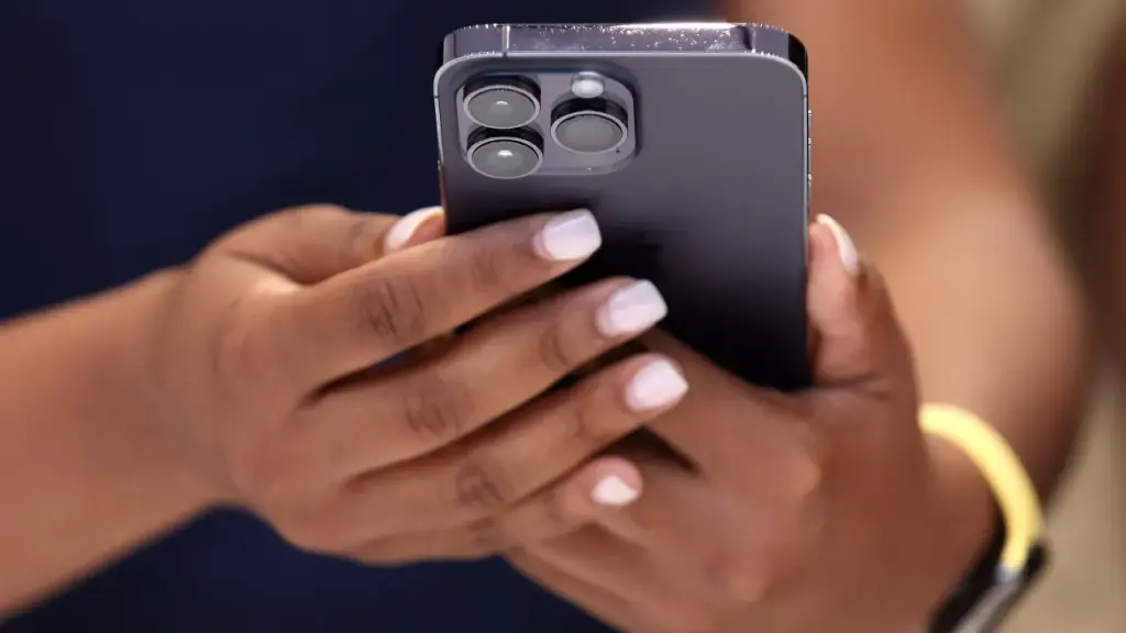 Scammers are sending fake BBQ invitations to promote WEEX crypto trading schemes targeting victims across the country.