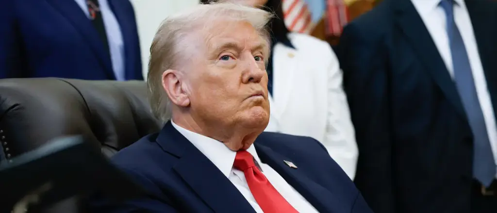Self-Destruction or Pleasing? Harvard's Tense Standoff with Trump Takes a Significant Shift