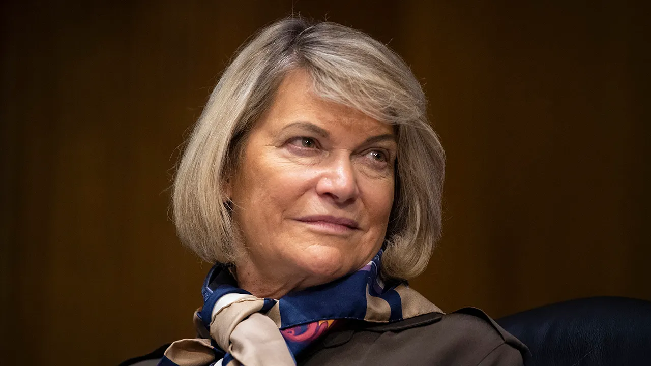 Sen. Lummis questions FBI about Jack Smith's phone tracking