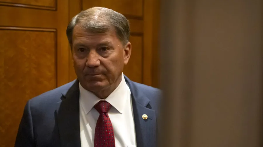 Senators from both parties aim for a solution to the shutdown.