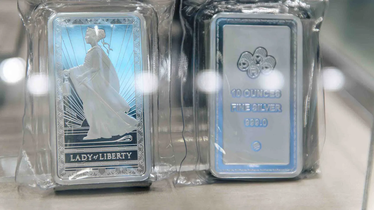 Silver reaches $50 per ounce for the first time due to geopolitical and economic concerns