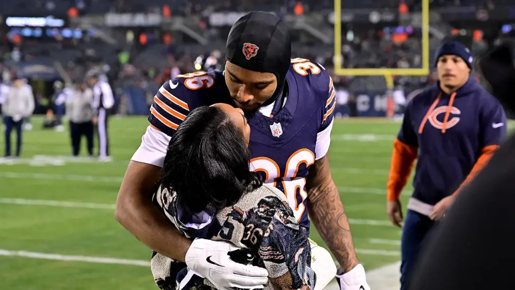 Simone Biles responds to her husband's Bears' comeback victory against the Commanders.