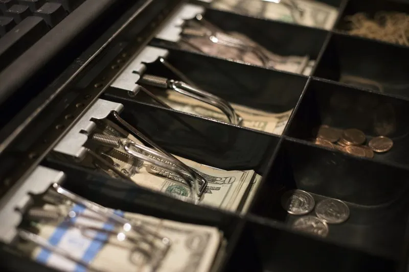 Don’t expect correct change when paying with cash, some businesses warn