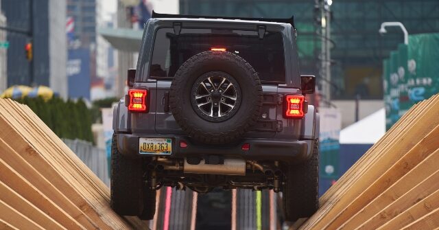 Stellantis Affects Jeep Hybrids with Flawed Software Update, Stranding Owners