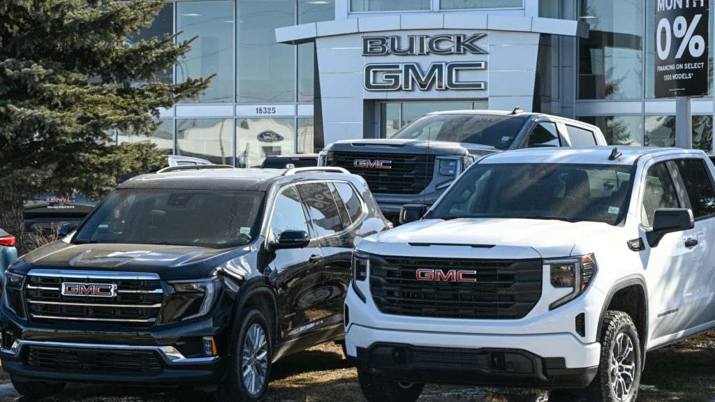 Stocks experiencing the largest changes before the market opens: GM, Coca-Cola, 3M, Philip Morris and others