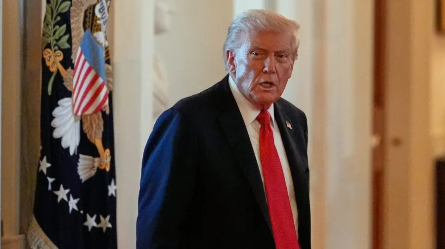 Support for Trump on immigration and the economy decreases among Hispanic voters, according to a poll.