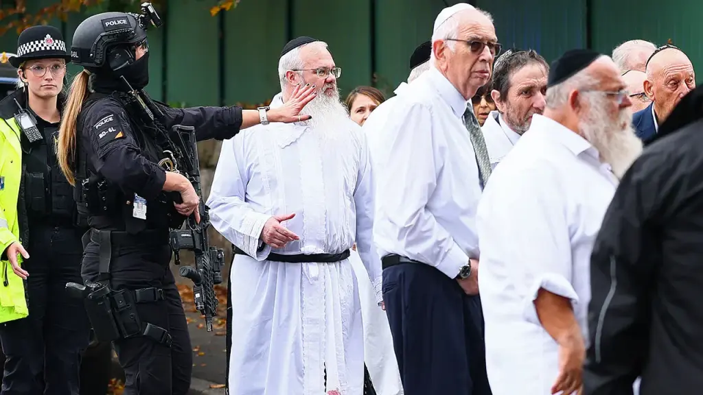 Synagogue attack on Yom Kippur results in 2 deaths and increases concerns about antisemitism