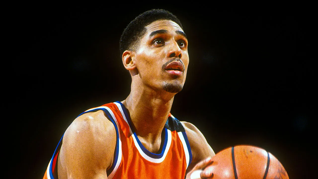 Syracuse basketball great and all-time top scorer Lawrence Moten has passed away at 53.