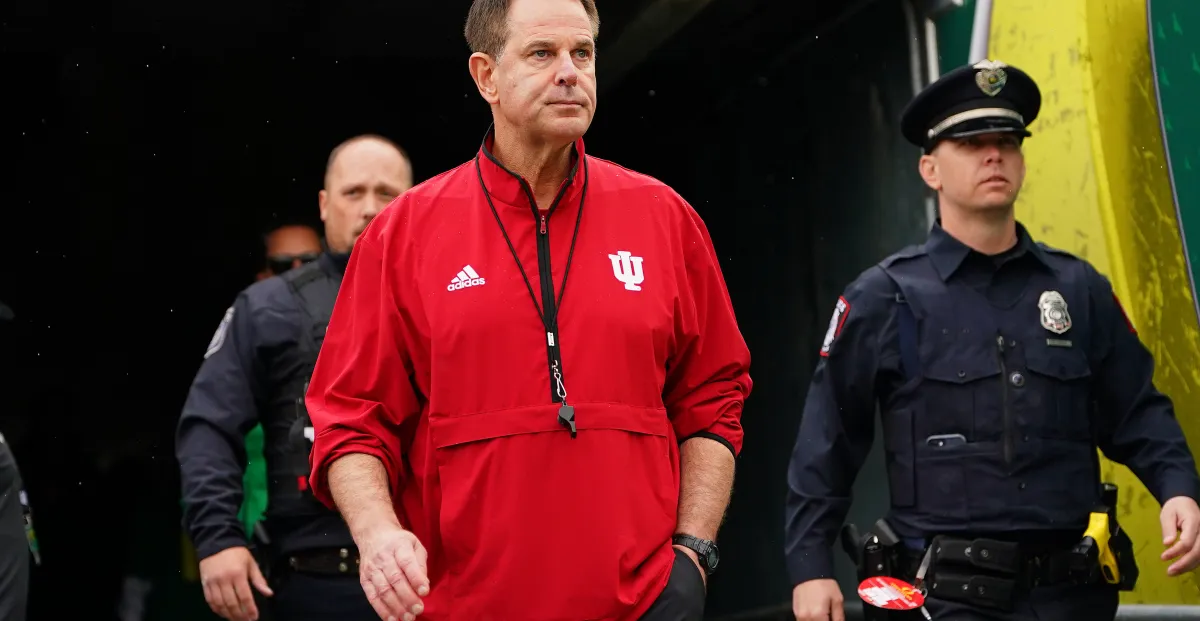 Teams in college football that are improving and declining after Week 7, featuring Indiana, Michigan, Alabama, and others