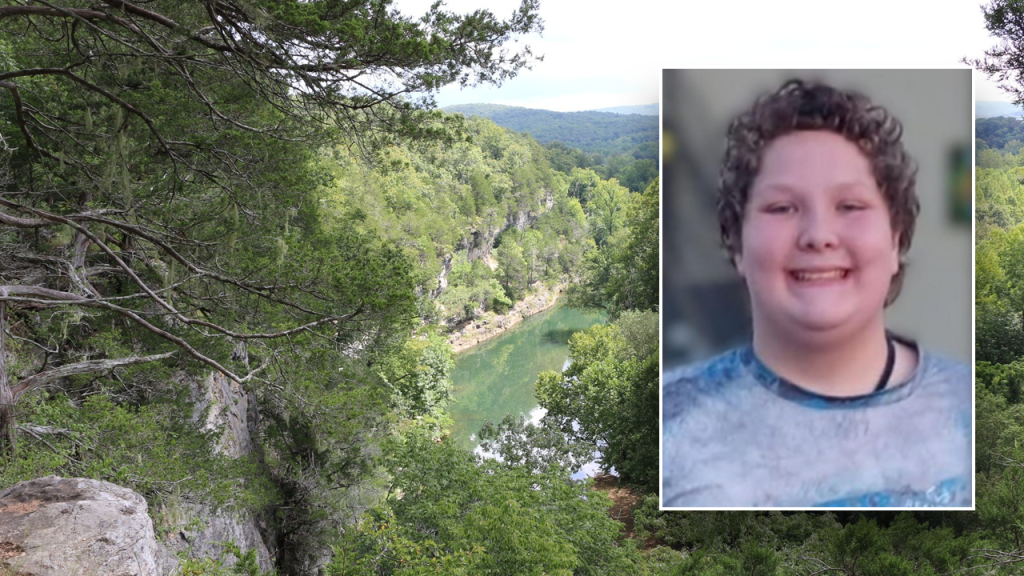 Teenager dies in fall at Arkansas national park during family trip