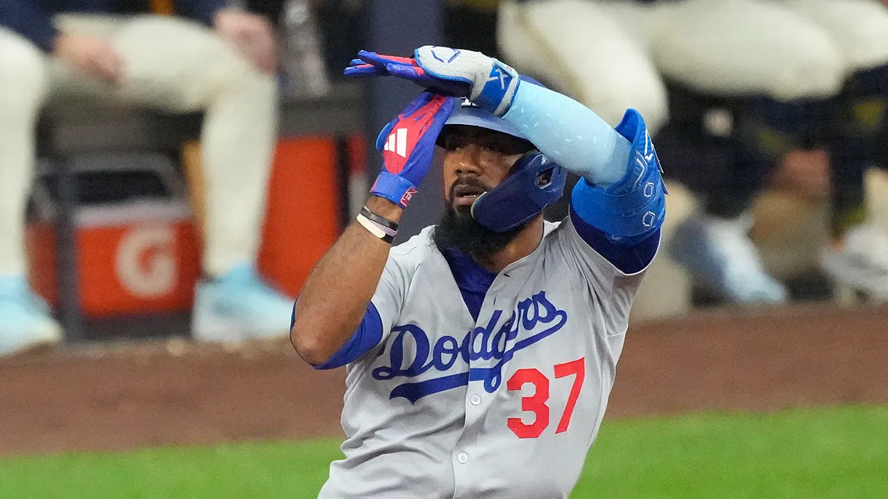 Teoscar Hernandez of the Dodgers changes hotels because of unsettling rumors
