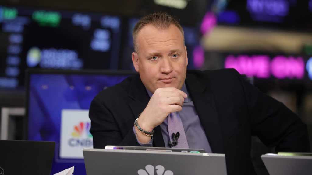 The financial stock that Josh Brown favors most right now, with Warren Buffett as your guide.