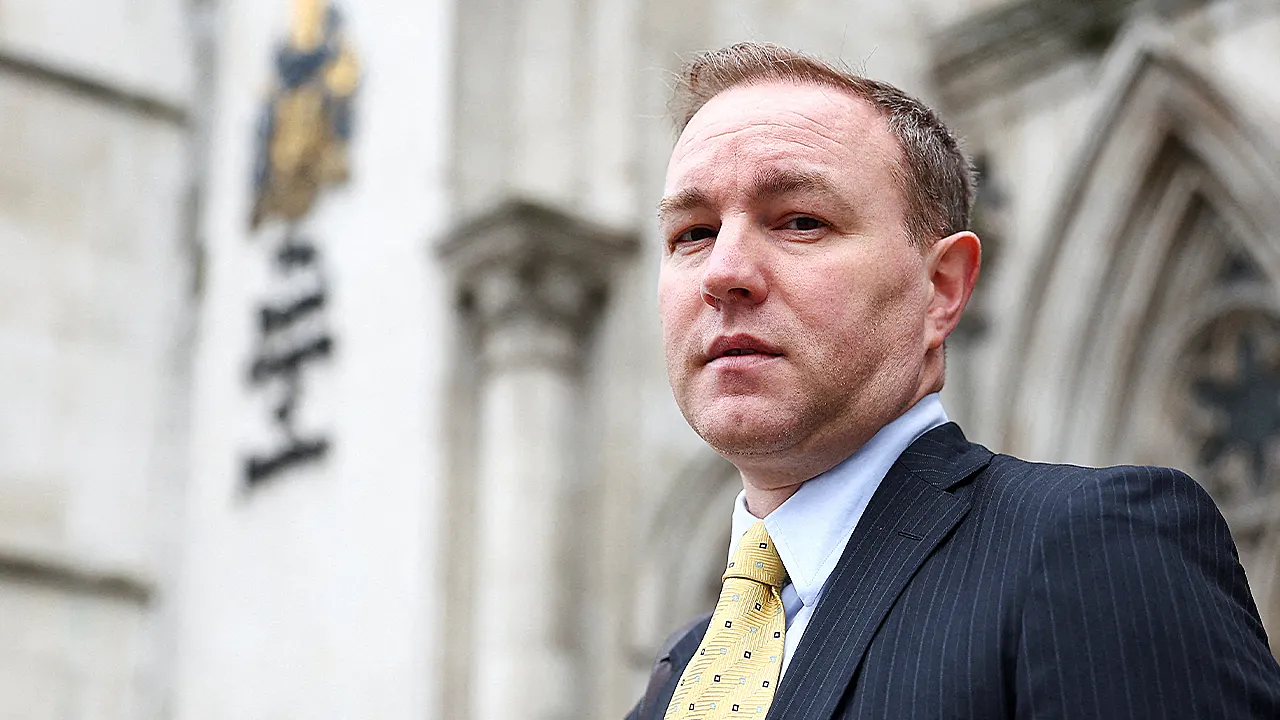 Tom Hayes files lawsuit against UBS for $400 million, claims he is being unfairly blamed in Libor scandal