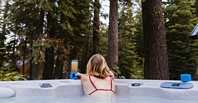 Transportation Secretary Sean Duffy Criticizes Democrats for Lavish Fundraiser with 'Hot Tubs' Amid Ongoing Shutdown