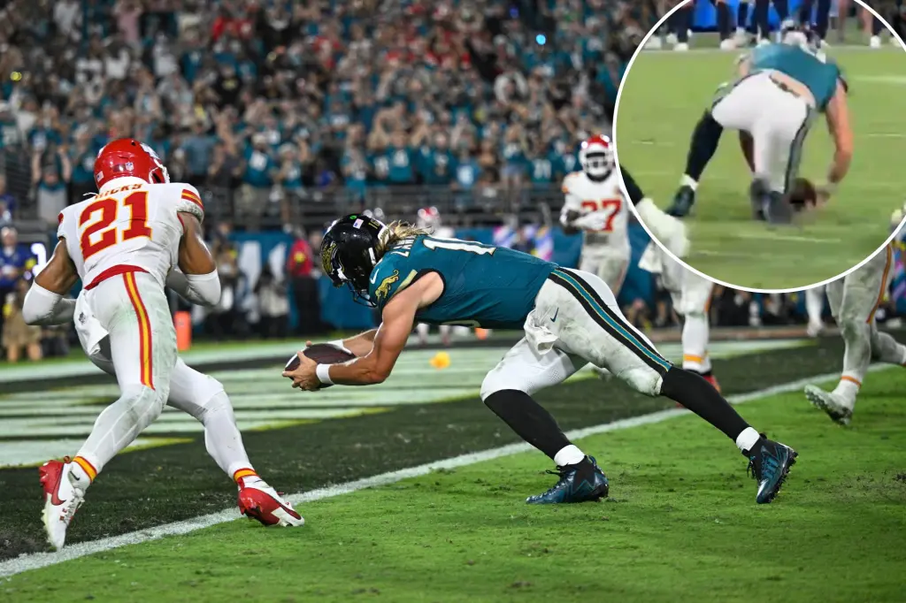 Trevor Lawrence's surprising game-winning touchdown run amazes the Chiefs