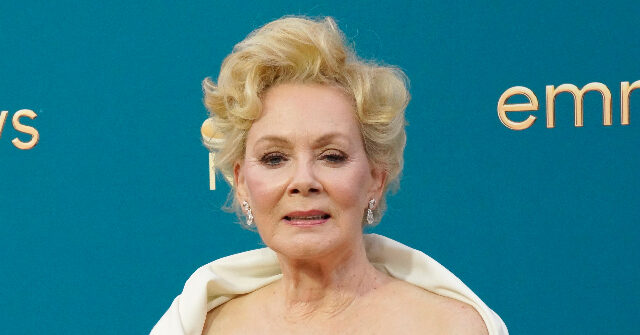 Trump expresses admiration for dictators and desires to become one.