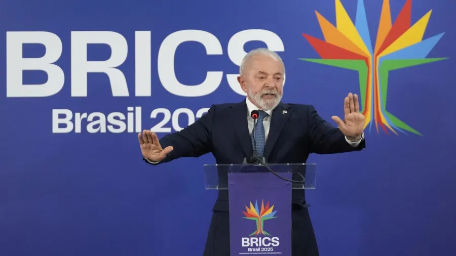 Trump holds talks with Brazil's Lula da Silva in Malaysia during trade disputes