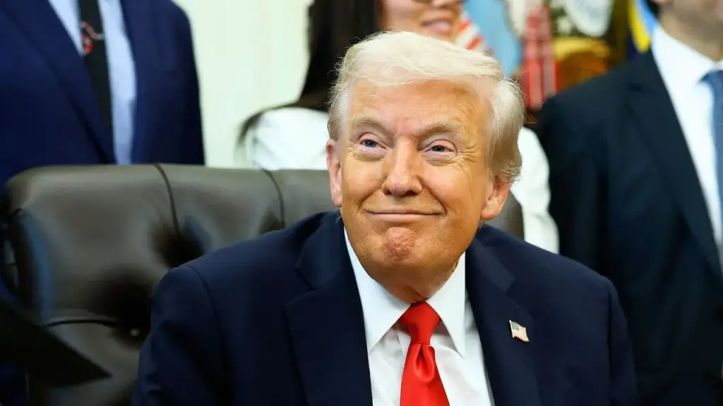 Trump marks a thriving stock market following Labor Department's inflation report