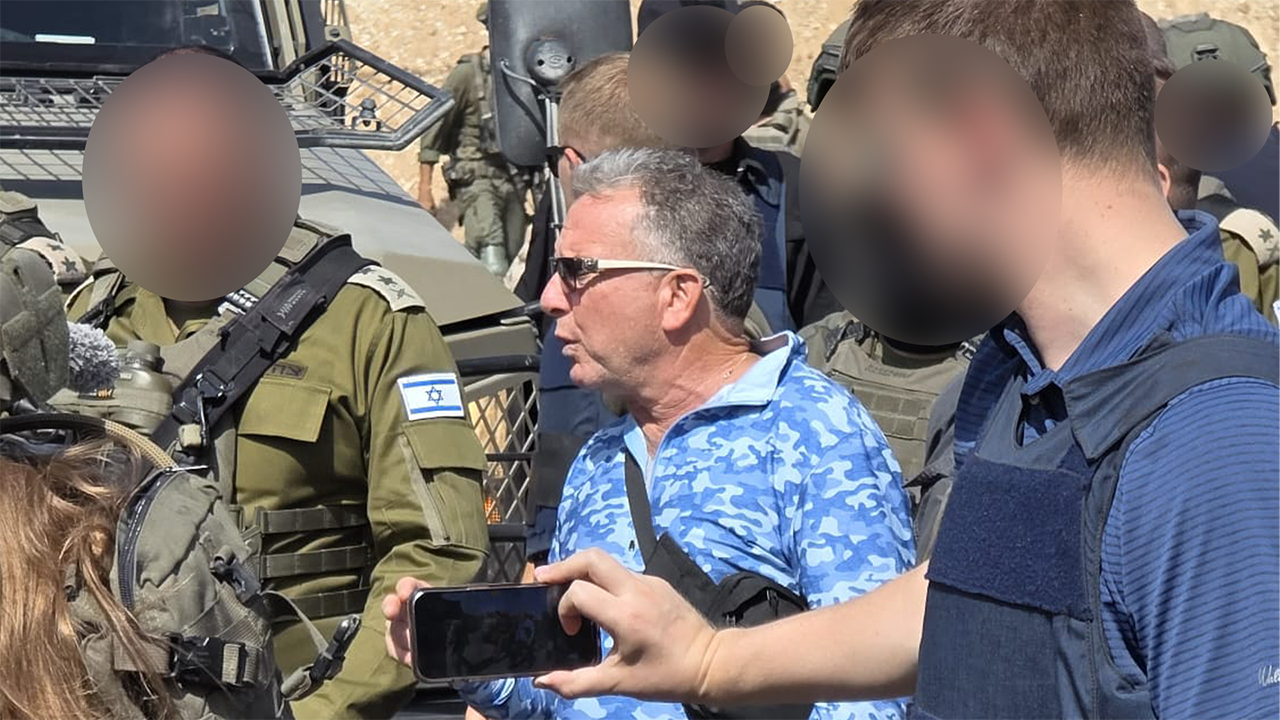 Trump representative Witkoff is in Israel, as a photo shows, while people from Gaza go back home.