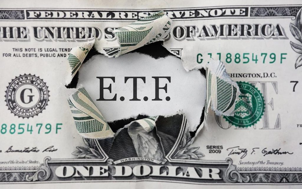 Two Vanguard ETFs to Invest in With $1,000 and Keep Long-Term
