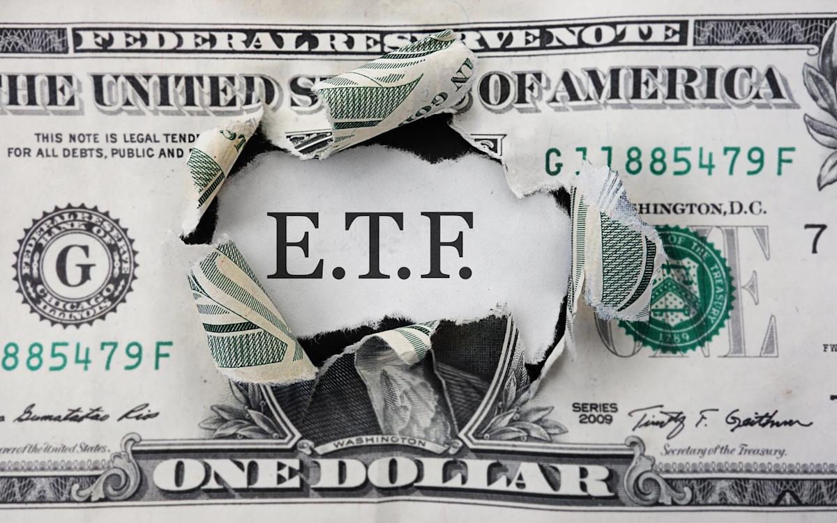 Two Vanguard ETFs to Invest in With $1,000 and Keep Long-Term