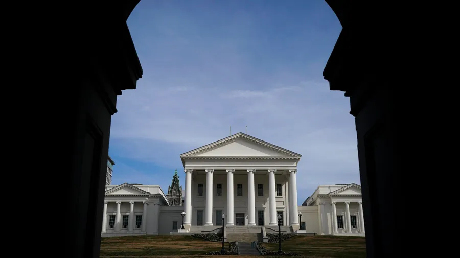 Virginia Democrats move forward with redistricting proposal