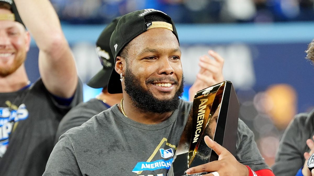 Vladimir Guerrero Jr guides the Blue Jays in their matchup against the Dodgers in the World Series