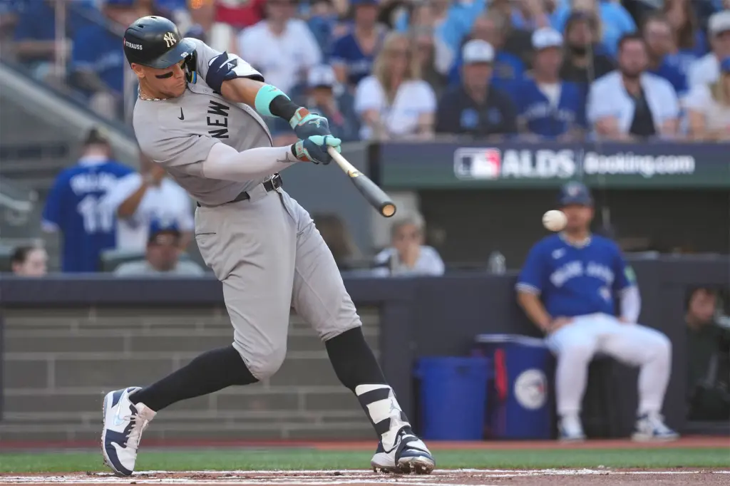 Ways to stream Yankees vs. Blue Jays ALDS Game 2 live at no cost