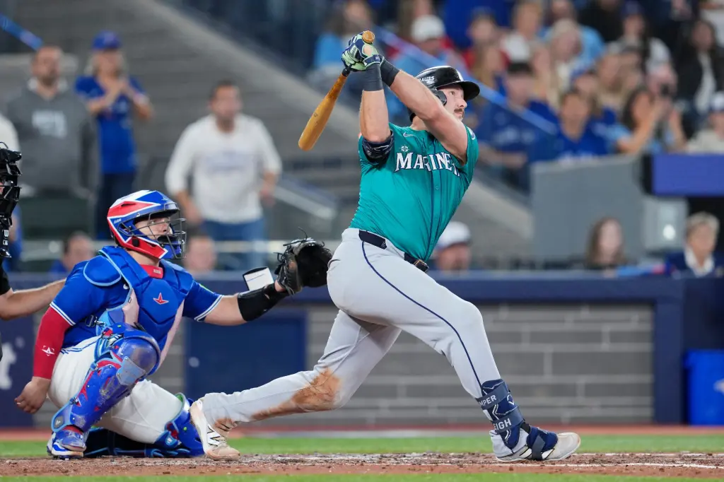 Ways to watch Game 2 of the Mariners-Blue Jays matchup in the ALCS without cost