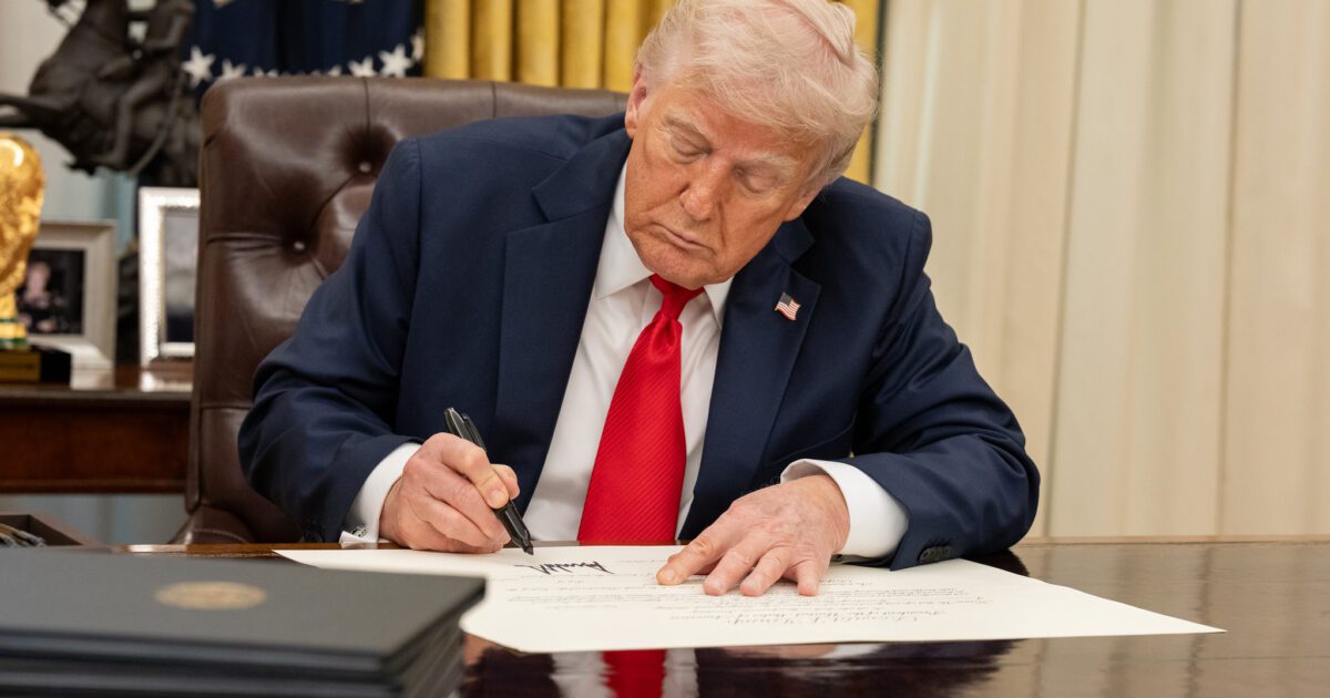 "We Will Continue to Fight for the Movement He Created" – Trump Writes to Charlie Kirk’s Producer