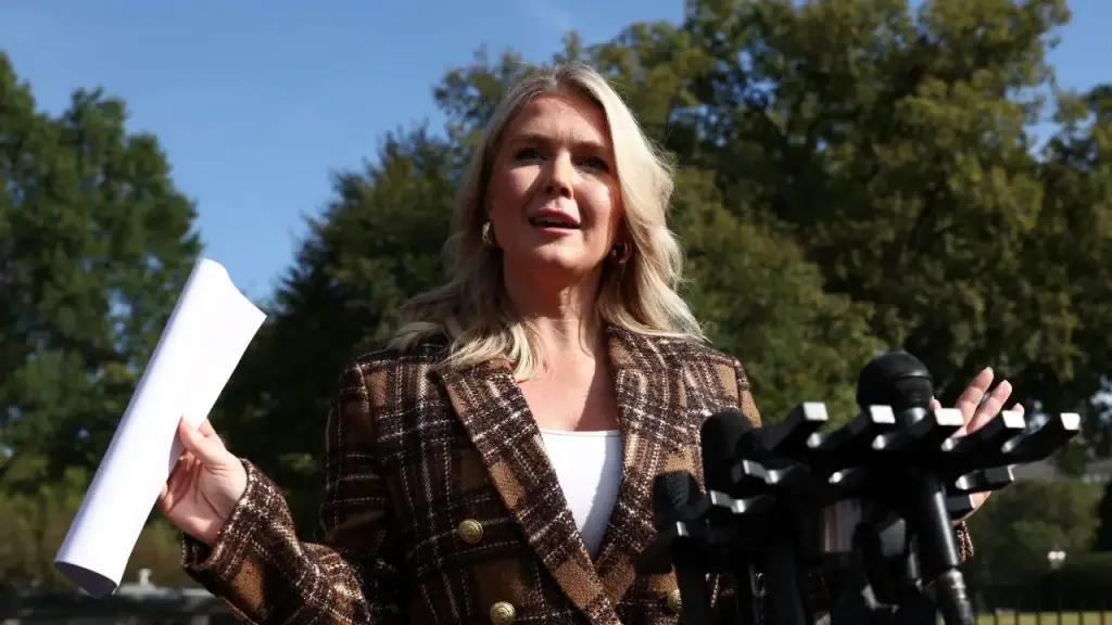 White House alerts that many federal workers could be laid off