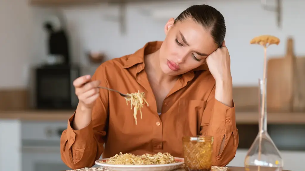 Woman's online post about her boyfriend altering food raises relationship issues