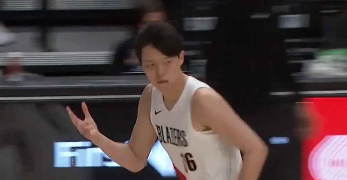 Yang Hansen’s ‘Chinese Jokic’ comparison shines in NBA preseason performance.