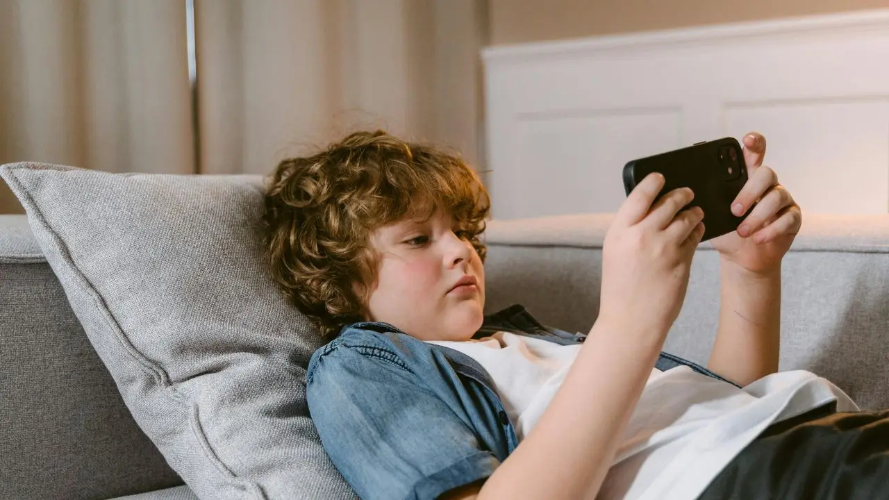 5 important technology terms parents need to understand for their children's online safety