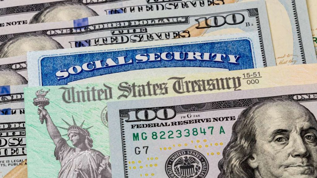 7 important factors to think about before applying for Social Security benefits