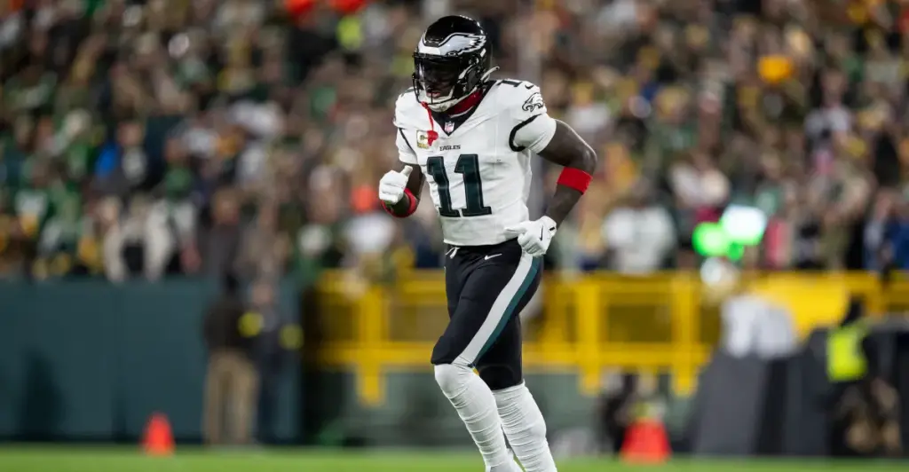 A.J. Brown start or sit: Fantasy football guidance for Week 11