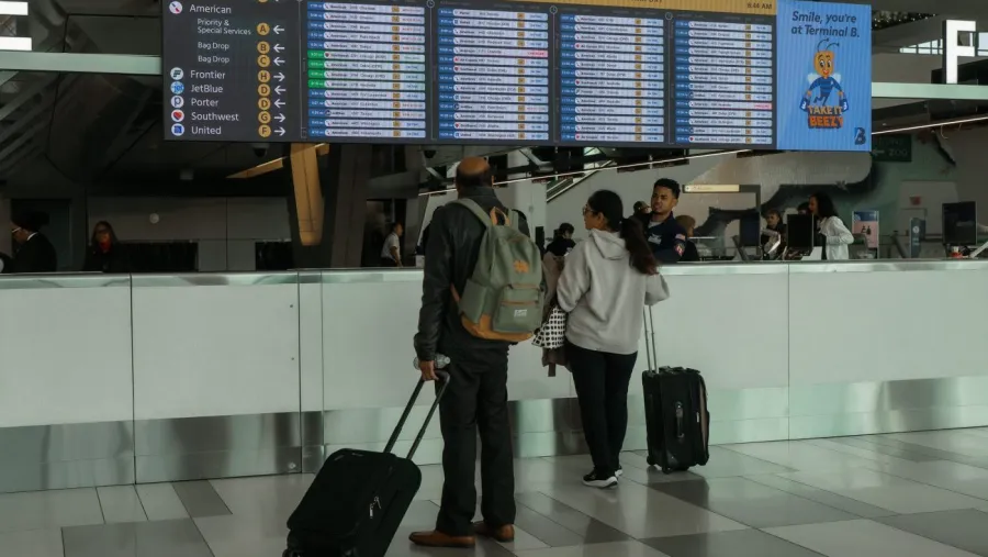 Airline expert: 'I haven't heard of any chaos'